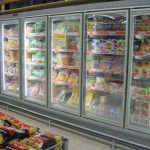 160906 Холодильник в магазине